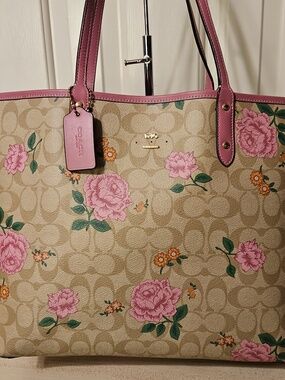 Coach EUC Signature City Tote Floral with Pink Trim, Reversible